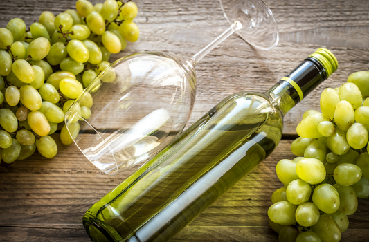 Descubre el encanto de los vinos dulces italianos: el arte del Moscato D’Asti y Spumante